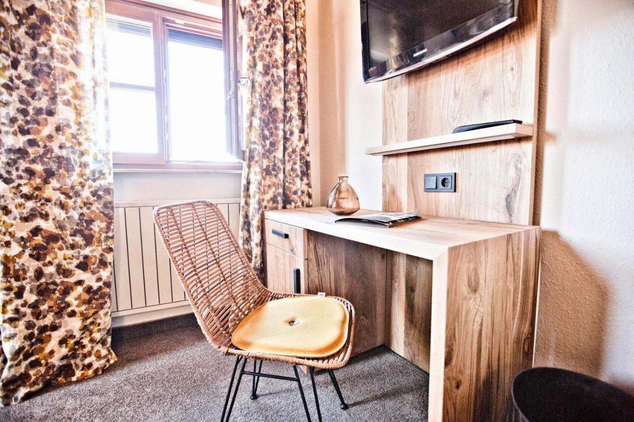 Historisches Gasthaus Hotel Hirschen Horn Gaienhofen  Eksteriør bilde
